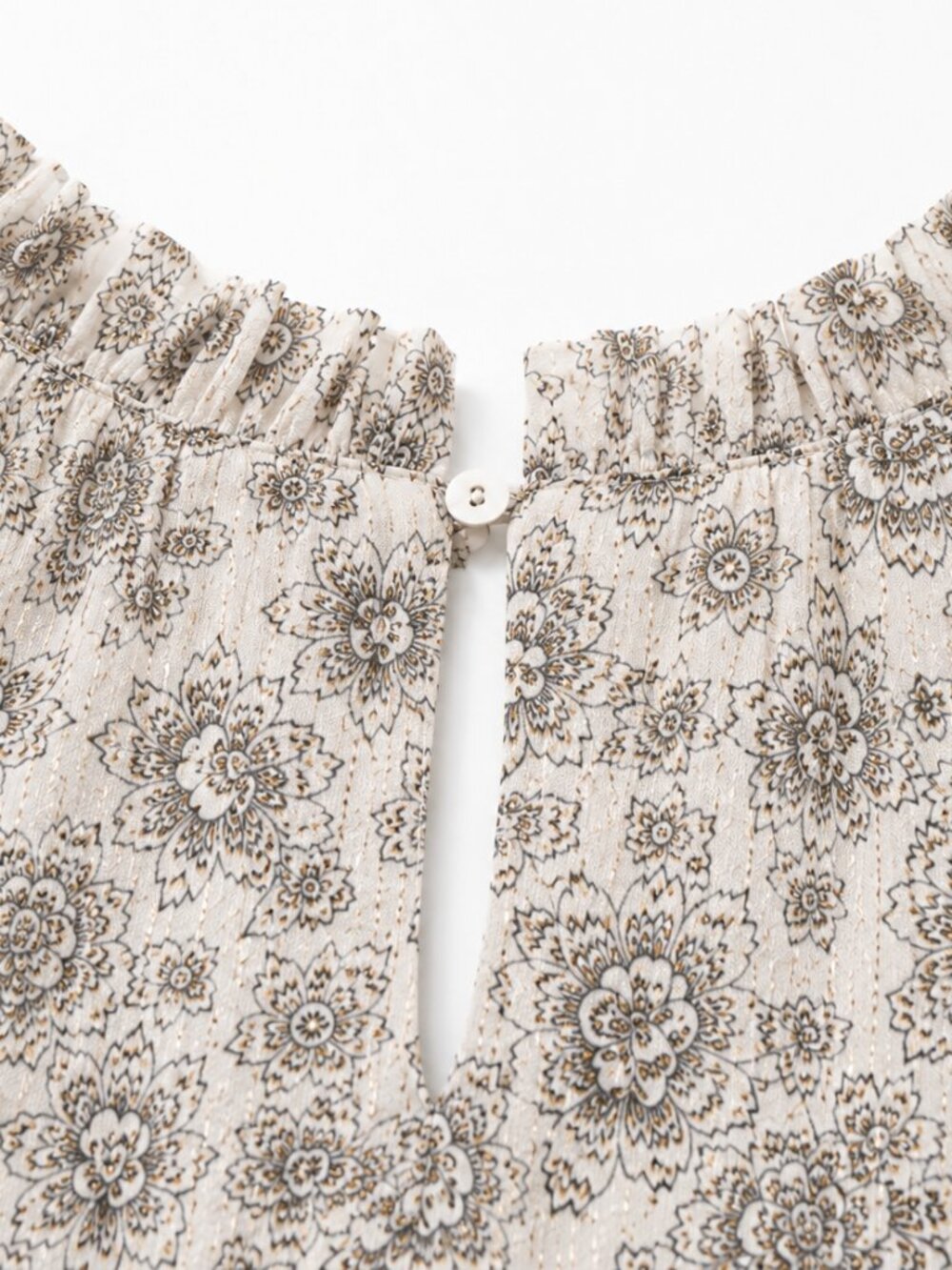 NWT LOFT Floral Flutter Sleeve Blouse Ivory Gray Gold Clip Dot 🌸Item #1002 - Picture 5 of 9